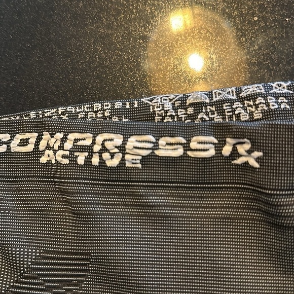 ZOOT Compress RX Active Made n Canada Compression Capri Leggings Running Lifting - Picture 8 of 11